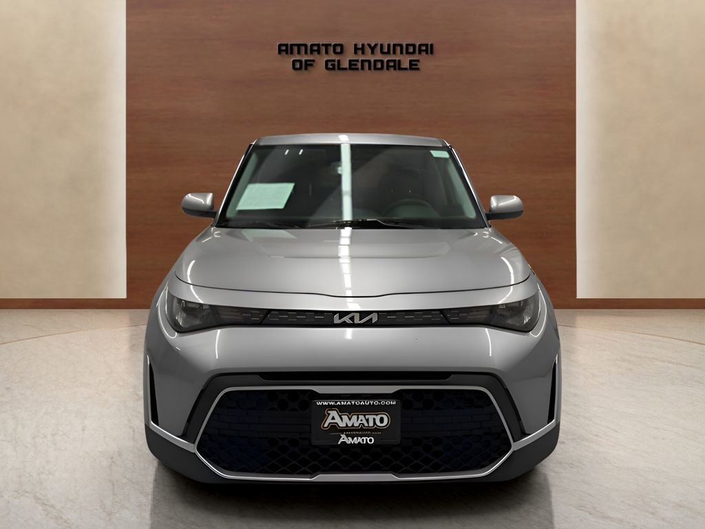 Used 2025 Kia Soul LX w/ LX Technology Package FWD image 8