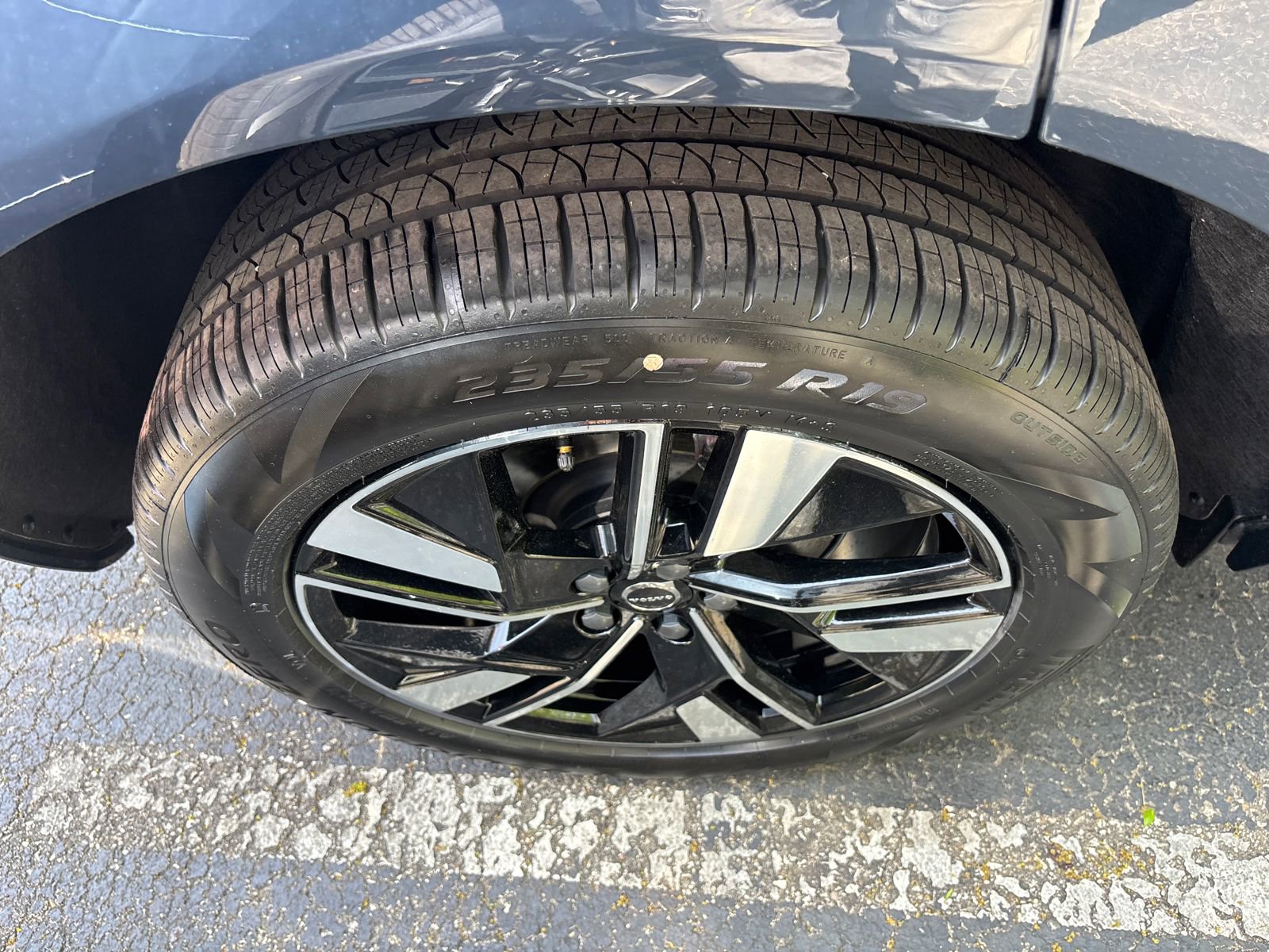 New 2026 Volvo XC60 B5 Plus w/ Protection Package Premier AWD/4WD image 8