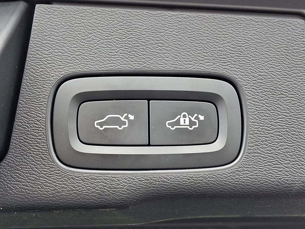 Used 2019 Volvo XC60 T5 Inscription image 29