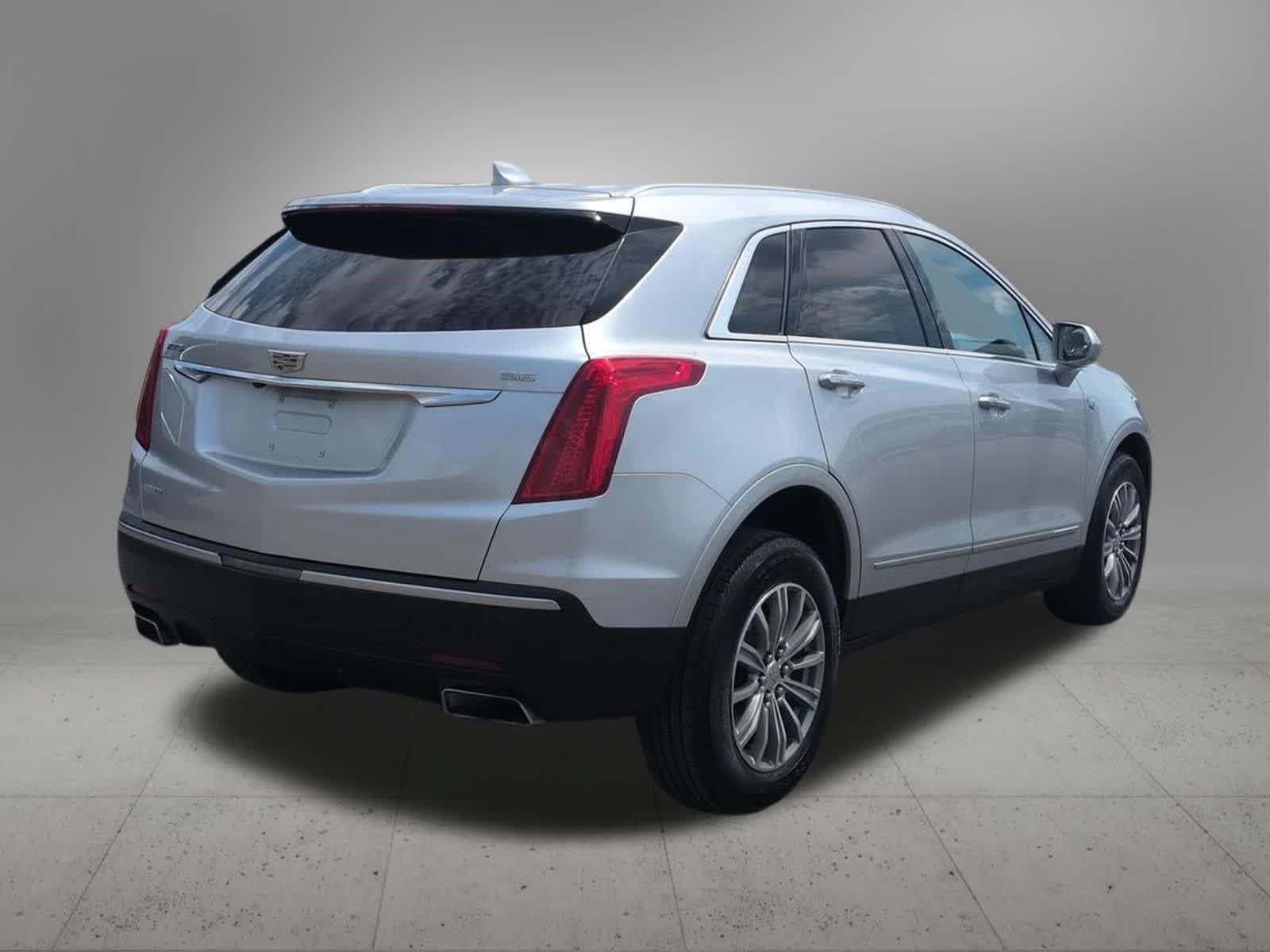 Used 2018 Cadillac XT5 Luxury AWD/4WD image 6