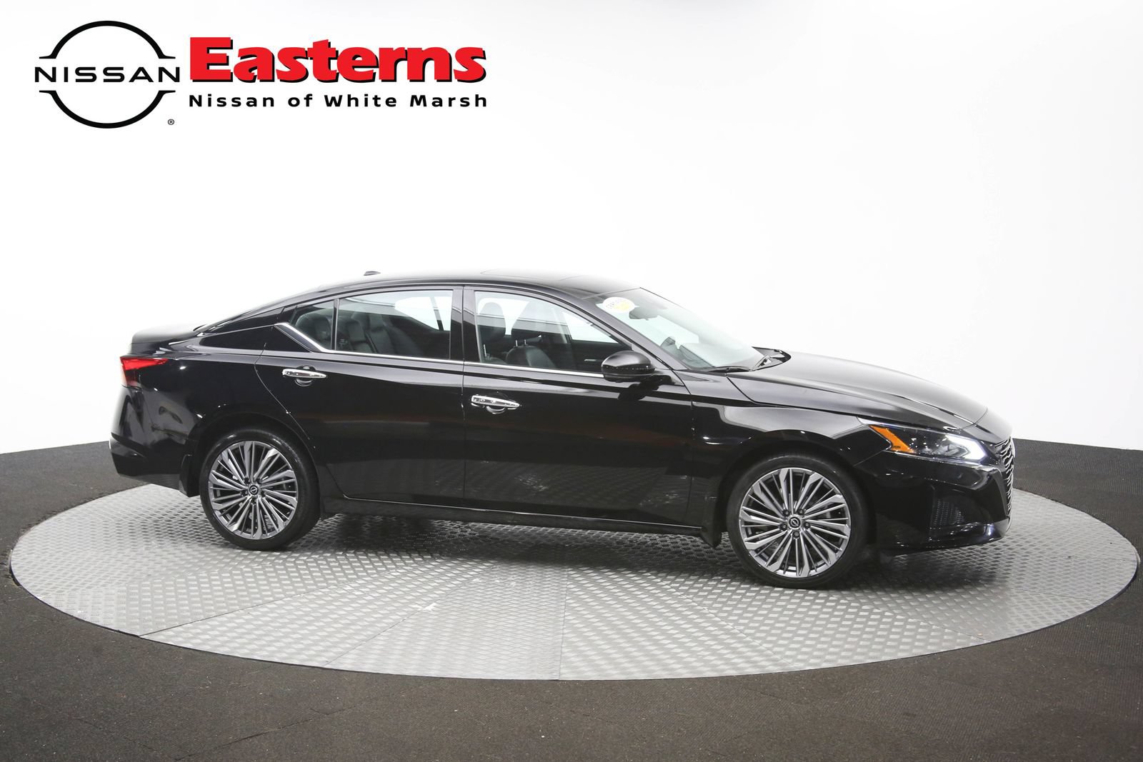Used 2024 Nissan Altima 2.5 SL AWD/4WD image 42