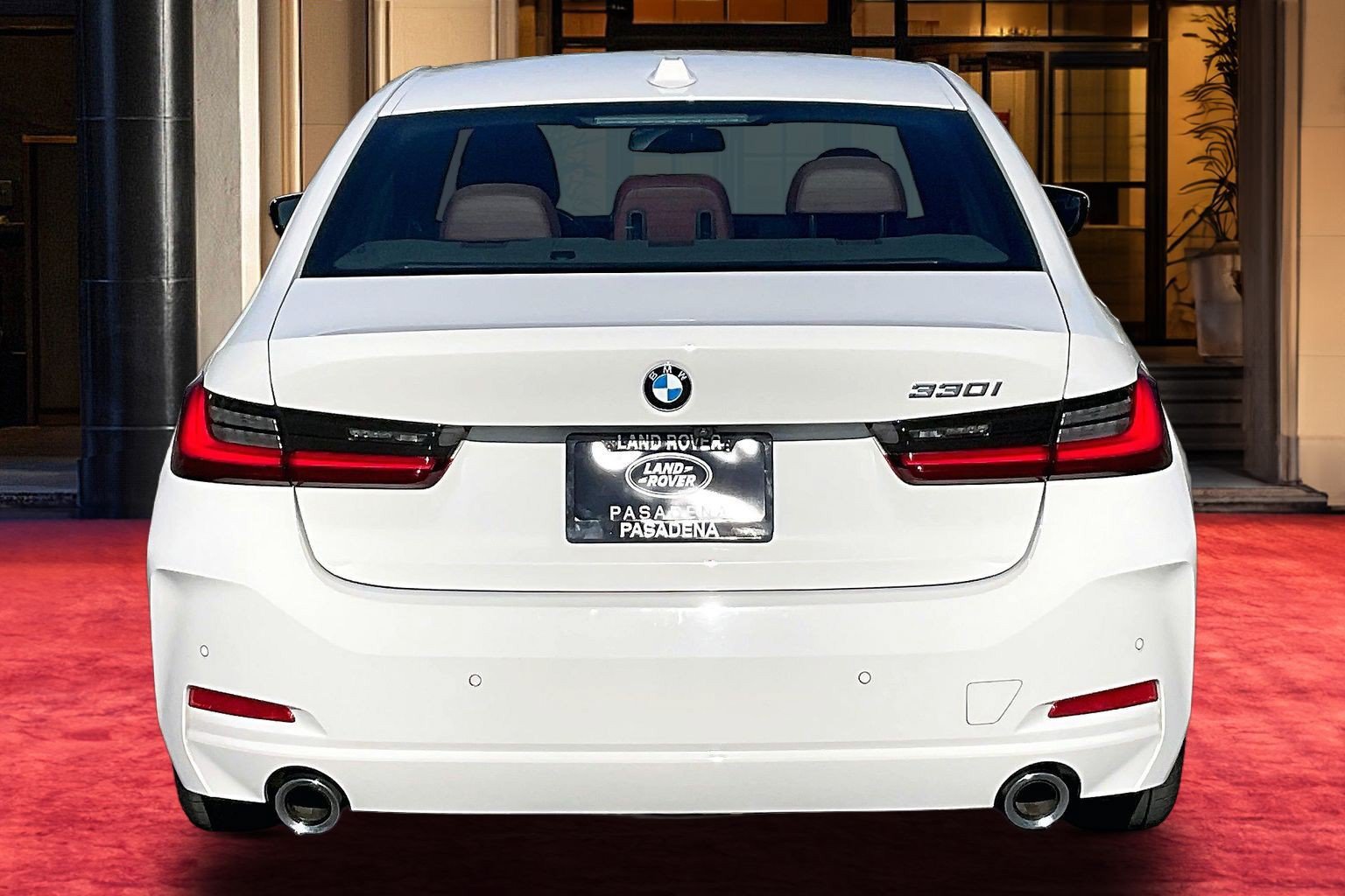 Used 2023 BMW 330i Sedan w/ Convenience Package RWD image 4