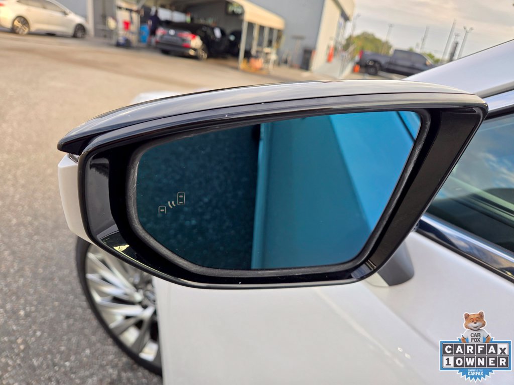Used 2021 Lexus ES 300h Ultra Luxury w/ Accessory Package FWD image 17