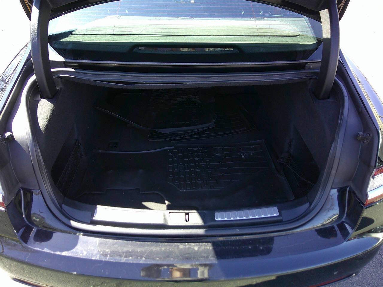 Used 2018 Lincoln Continental Select w/ Continental Climate Package image 17