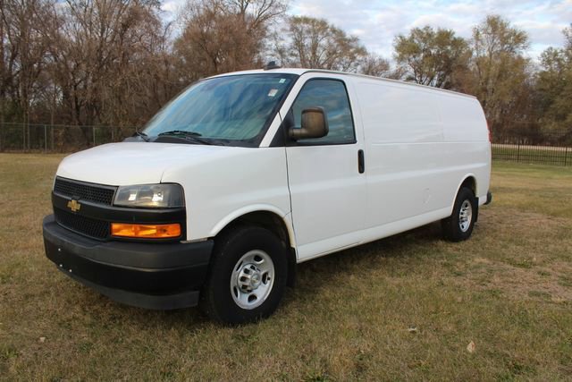 Used 2020 Chevrolet Express 3500 Extended w/ Driver Convenience Package RWD image 2