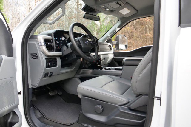Used 2023 Ford F450 XLT w/ XLT Value Package image 24