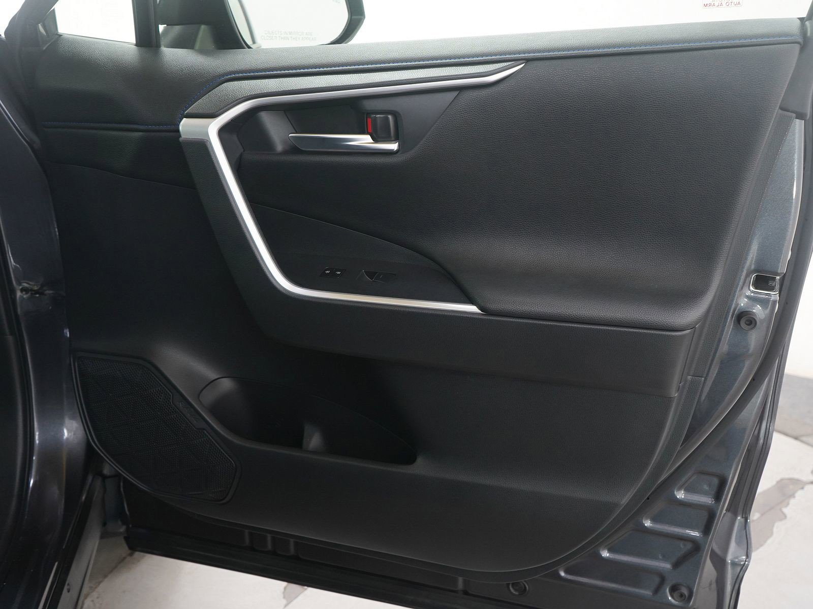 Used 2023 Toyota RAV4 XSE w/ XSE Grade Weather Package AWD/4WD image 9