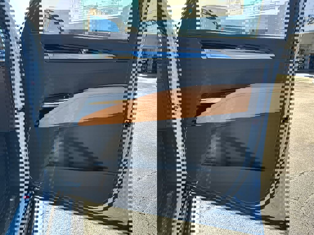 New 2026 Cadillac Escalade ESV Luxury w/ Touring Package image 14