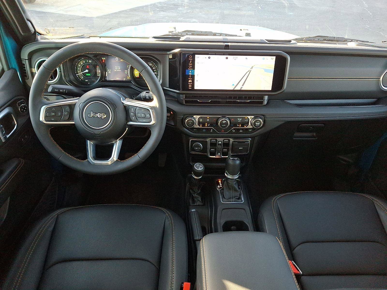 Used 2024 Jeep Wrangler Unlimited Sahara w/ Technology Group image 11