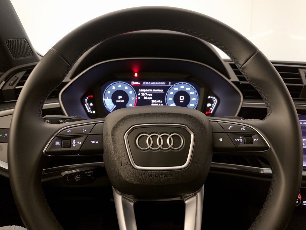 Certified 2025 Audi Q3 2.0T Premium w/ Convenience Package AWD/4WD image 10