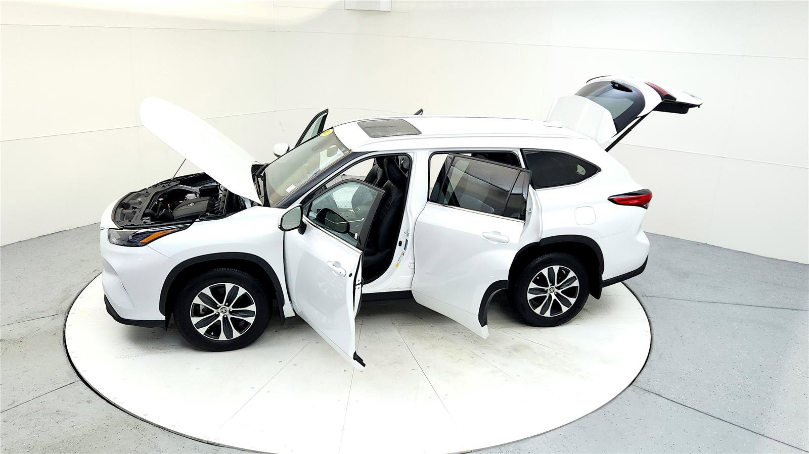 Certified 2022 Toyota Highlander XLE image 22