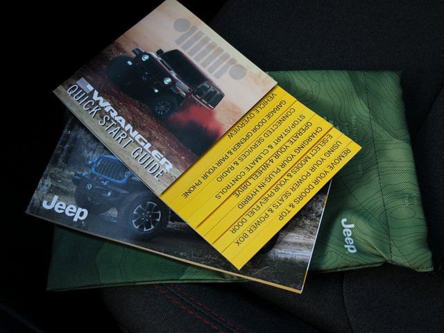 Used 2025 Jeep Wrangler Unlimited Rubicon image 35