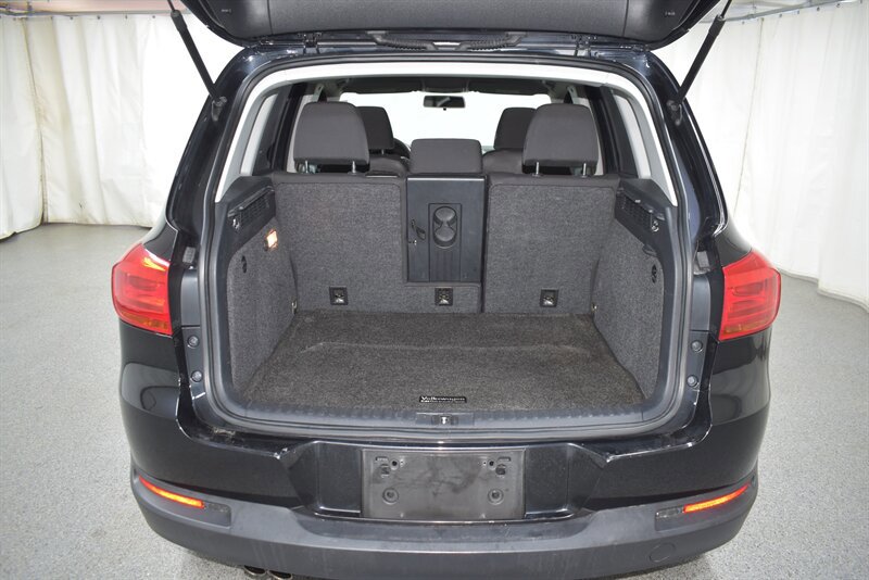 Used 2017 Volkswagen Tiguan Limited FWD image 29