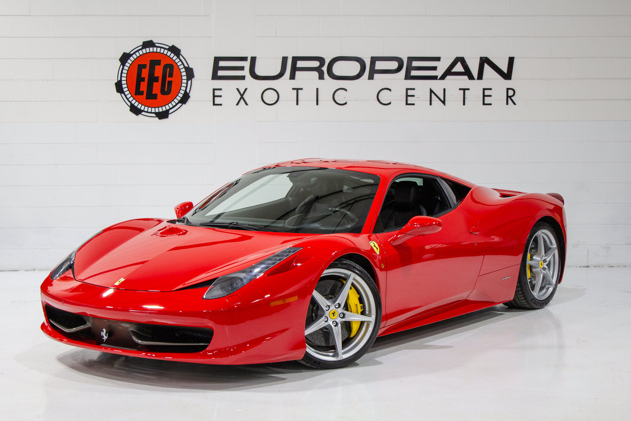 Used 2014 Ferrari 458 Italia Coupe RWD image 9