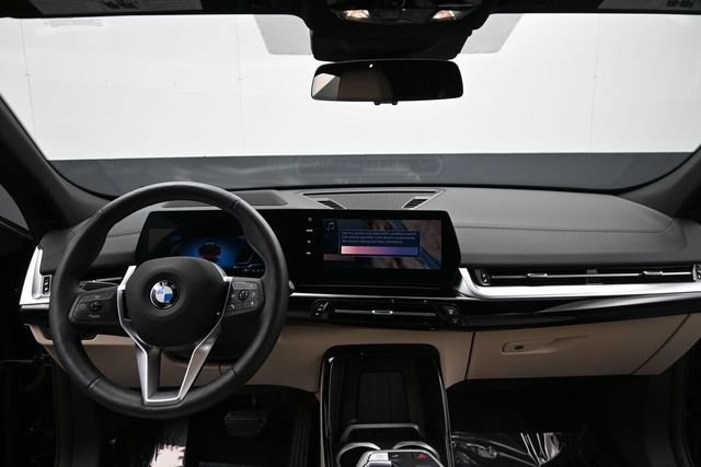 Used 2025 BMW X2 xDrive28i w/ Technology Package AWD/4WD image 15
