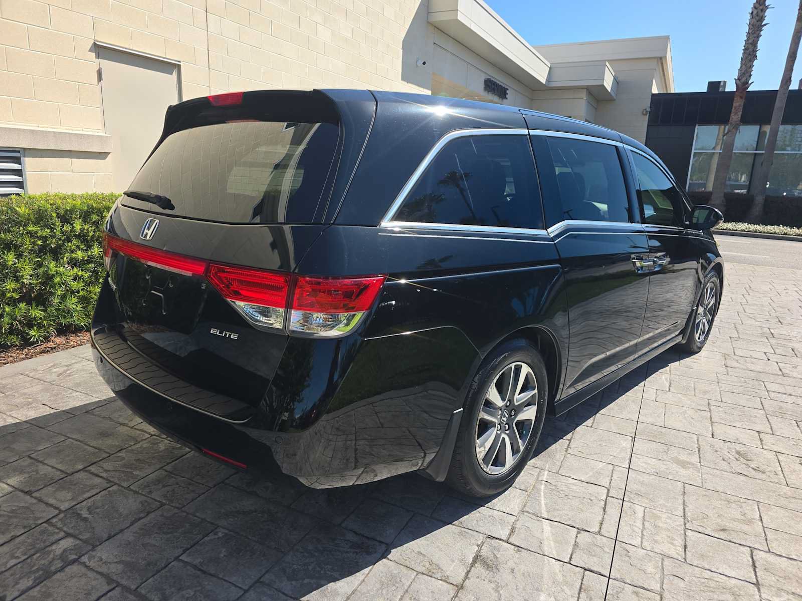 Used 2014 Honda Odyssey Touring image 3
