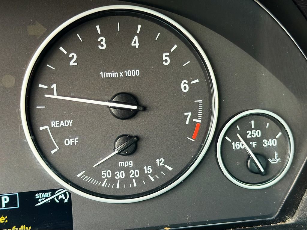 Used 2014 BMW 320i xDrive Sedan image 38