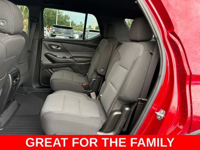 Used 2023 Chevrolet Traverse LT FWD image 15