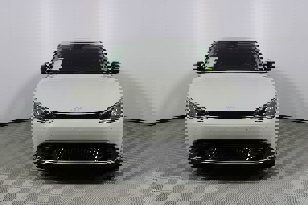 Used 2022 Kia EV6 Wind image 33