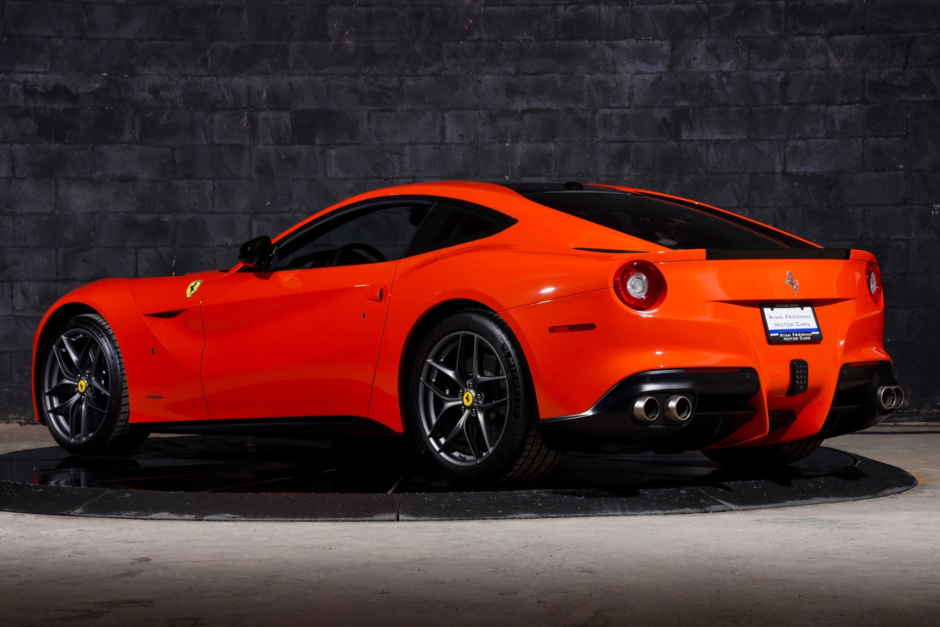 Used 2014 Ferrari F12 Berlinetta RWD image 3