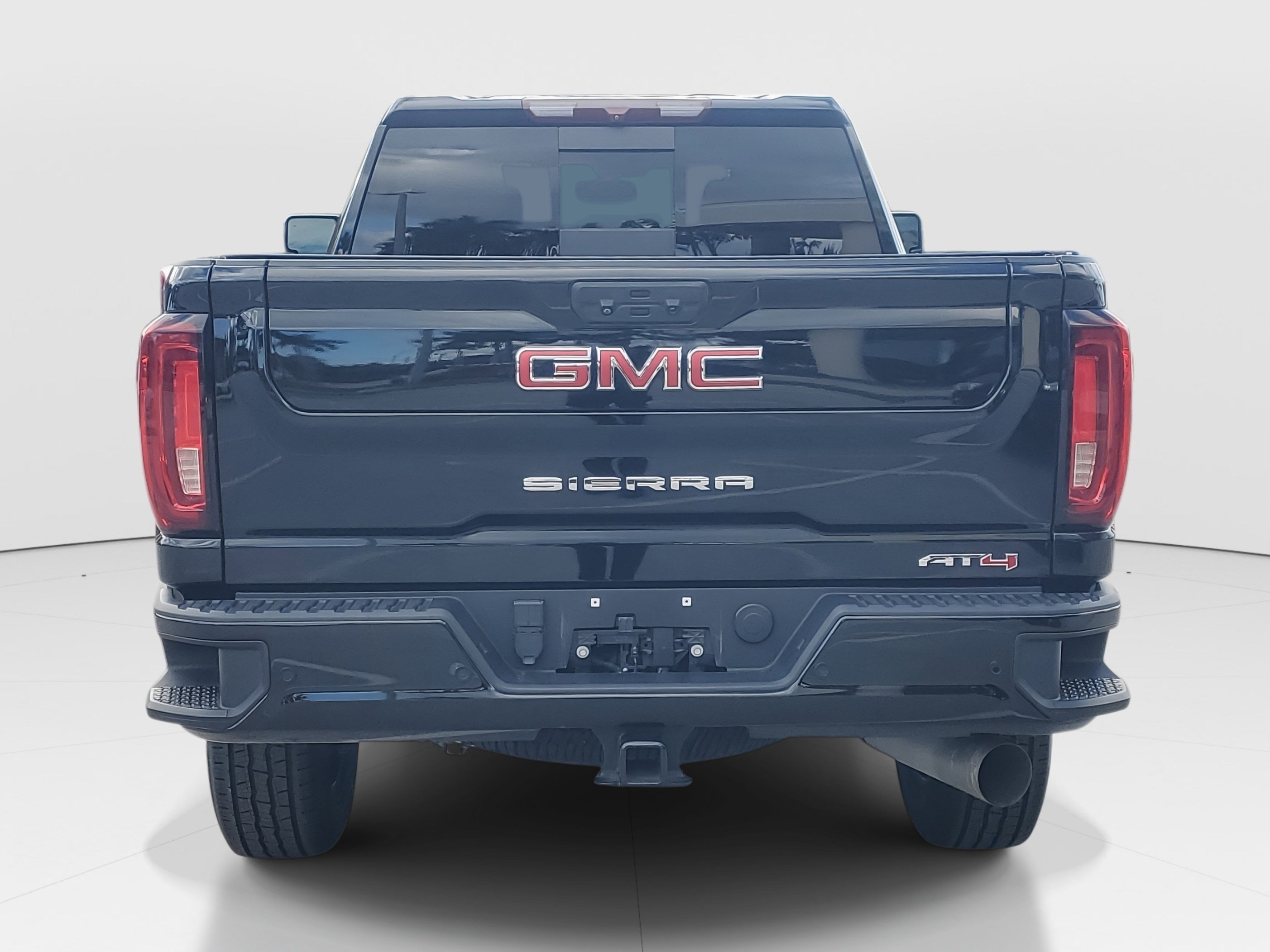 Used 2023 GMC Sierra 2500 AT4 w/ AT4 Preferred Package image 4