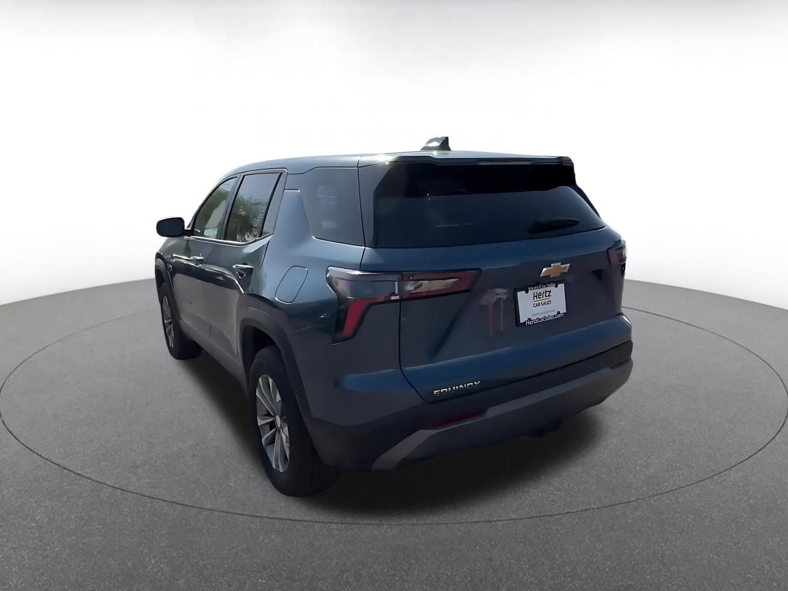 Used 2025 Chevrolet Equinox LT FWD image 11
