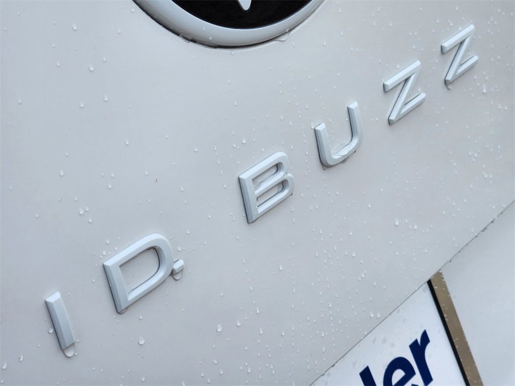 New 2025 Volkswagen ID. Buzz Pro S image 8