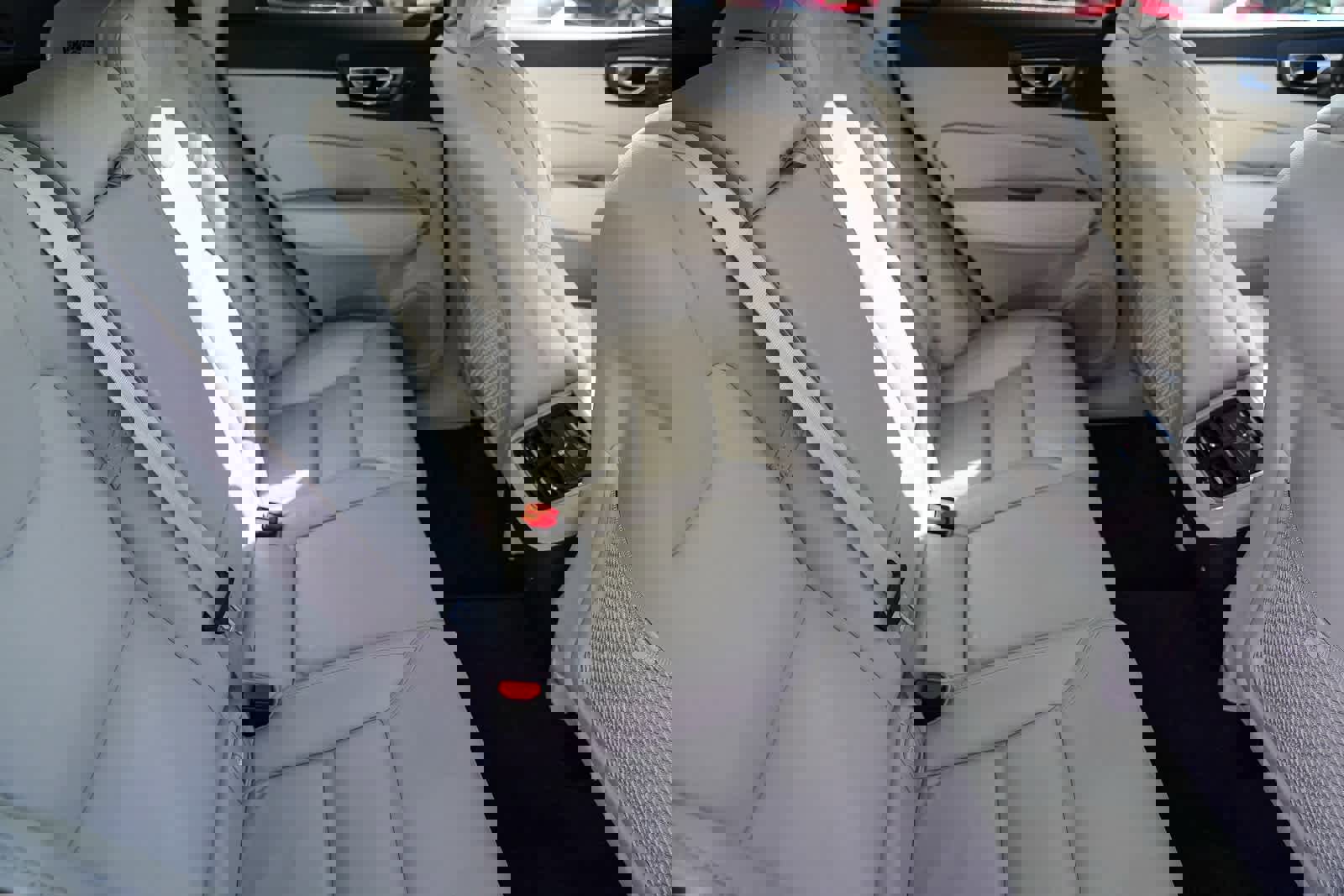 Used 2023 Volvo XC60 B5 Ultimate image 16