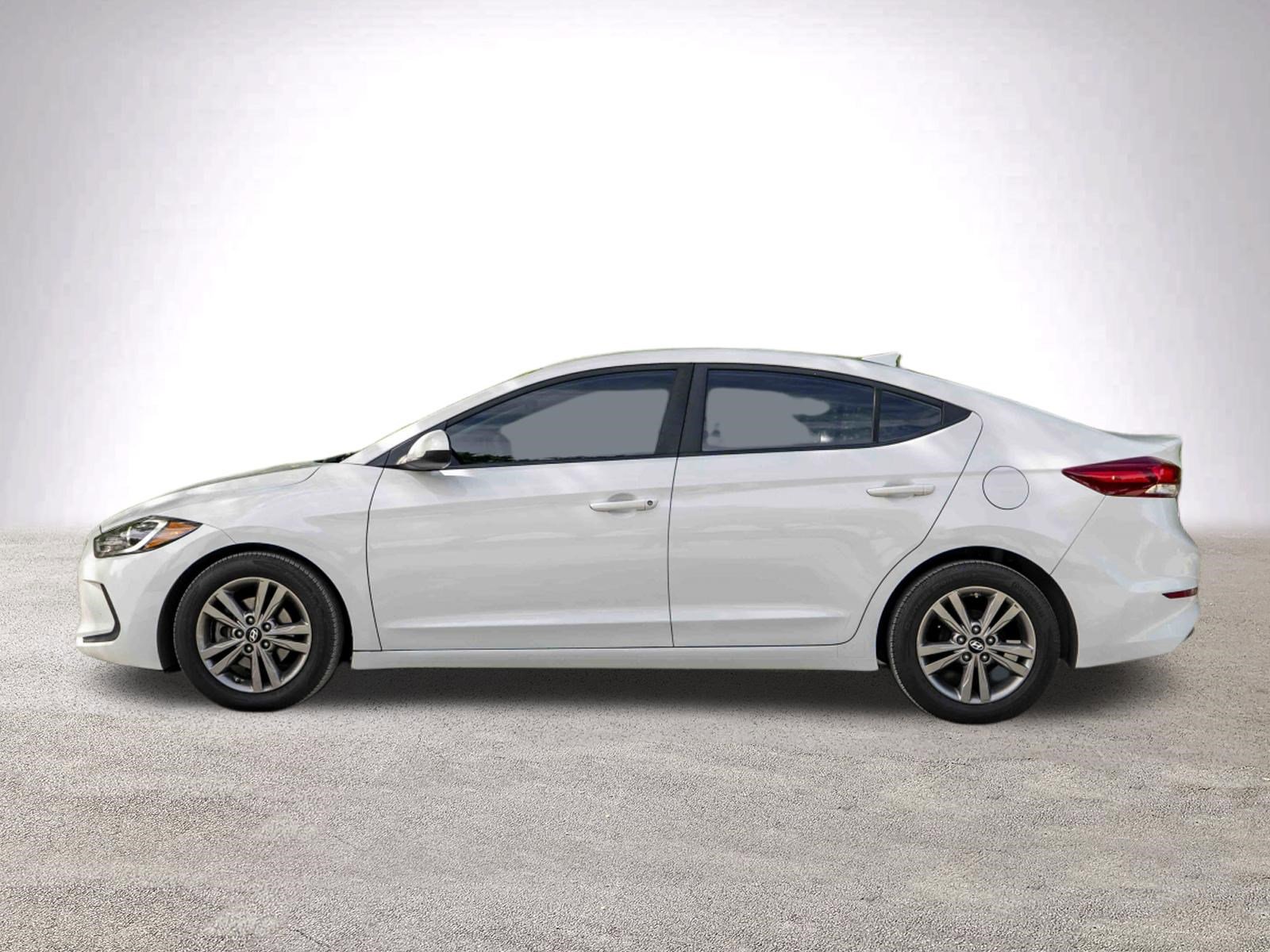 Used 2017 Hyundai Elantra SE image 6