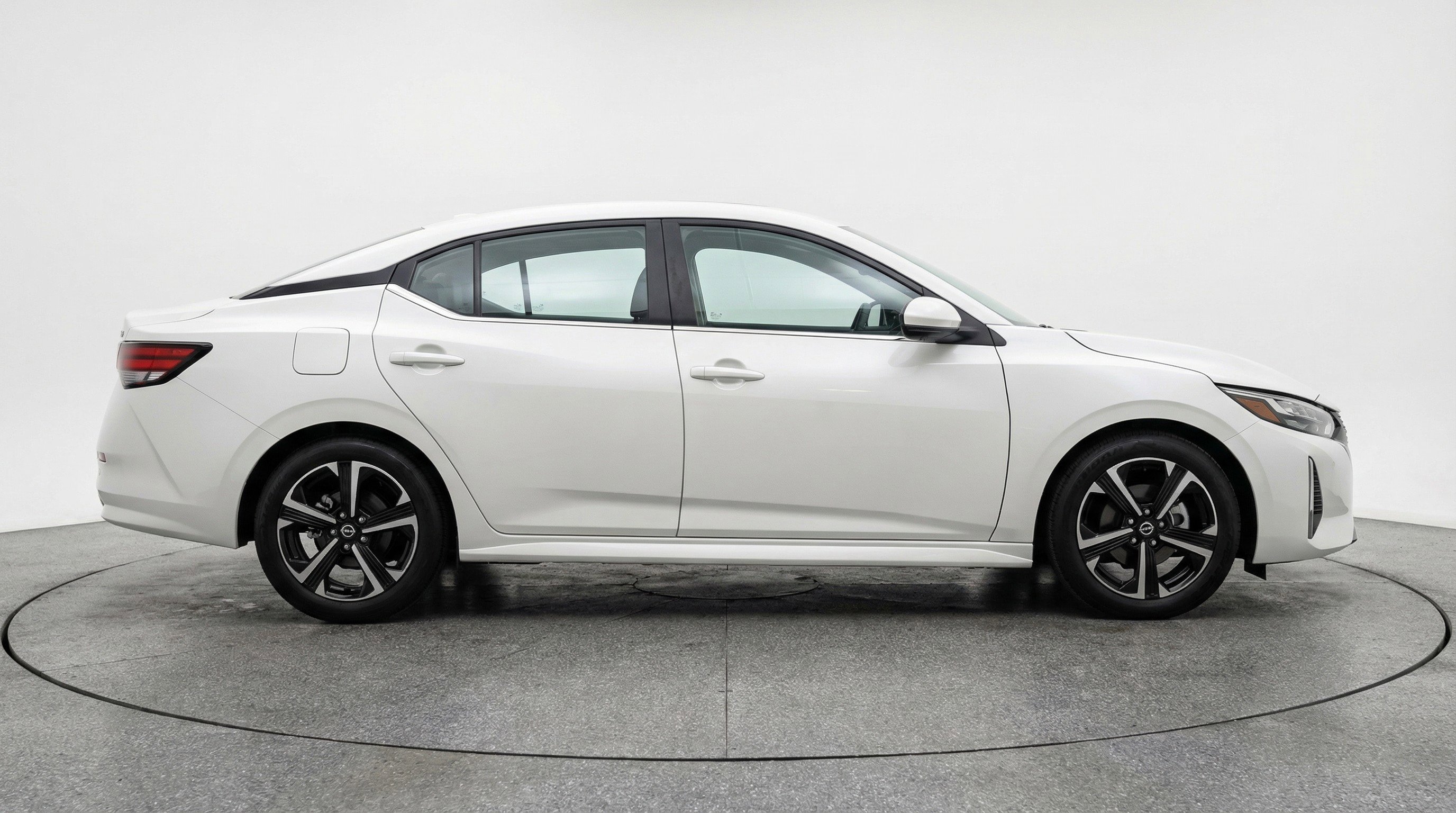 Used 2025 Nissan Sentra SV image 11