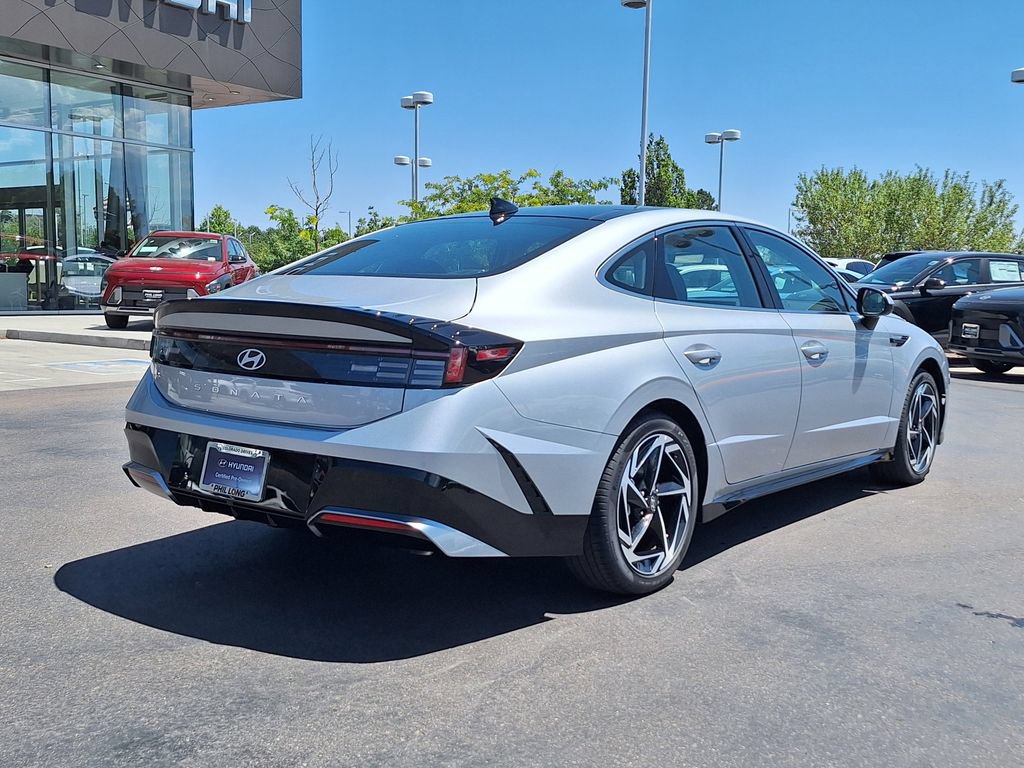 New 2025 Hyundai Sonata SEL FWD image 3