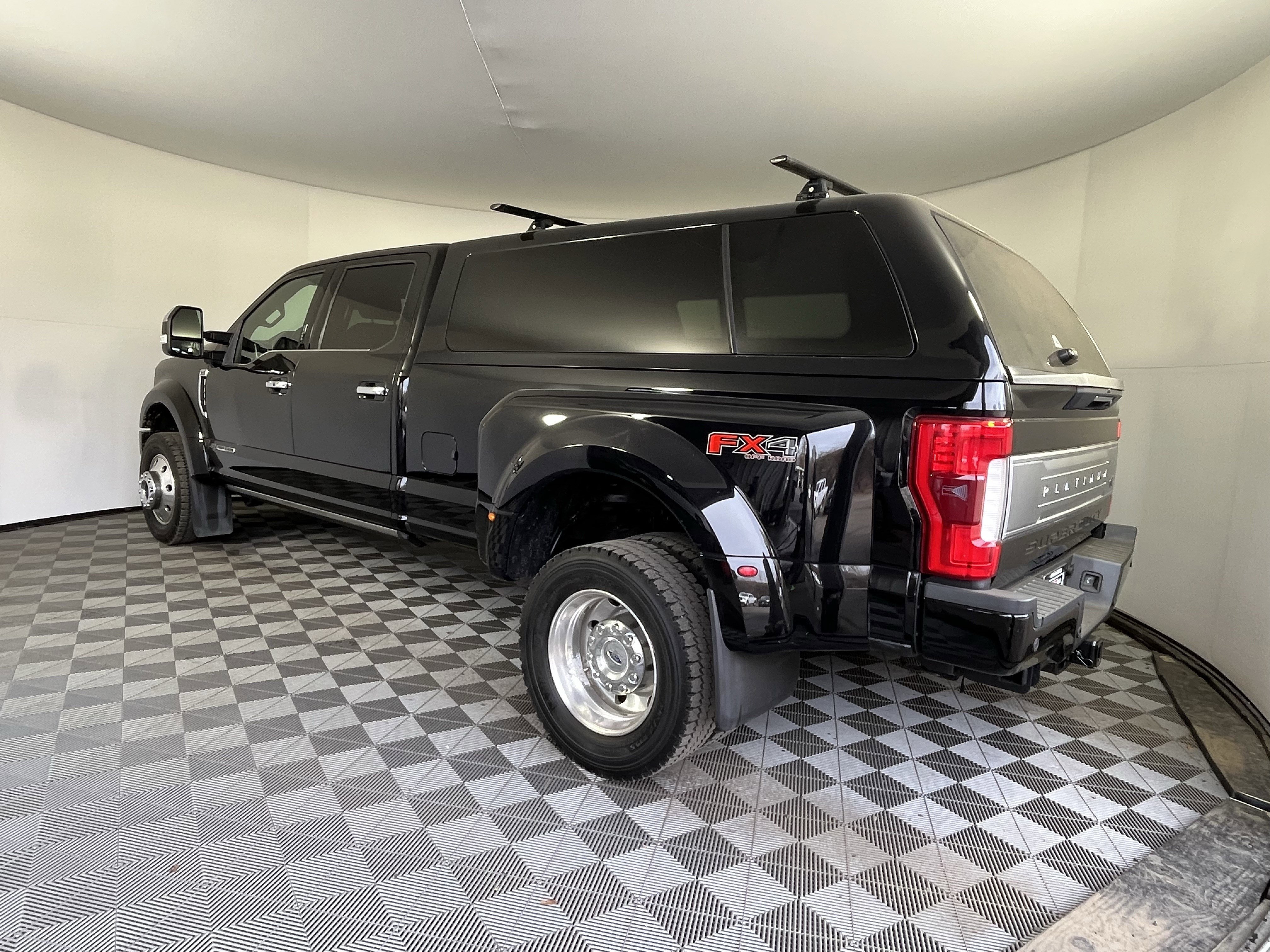 Used 2018 Ford F450 Platinum w/ Platinum Ultimate Package AWD/4WD image 3