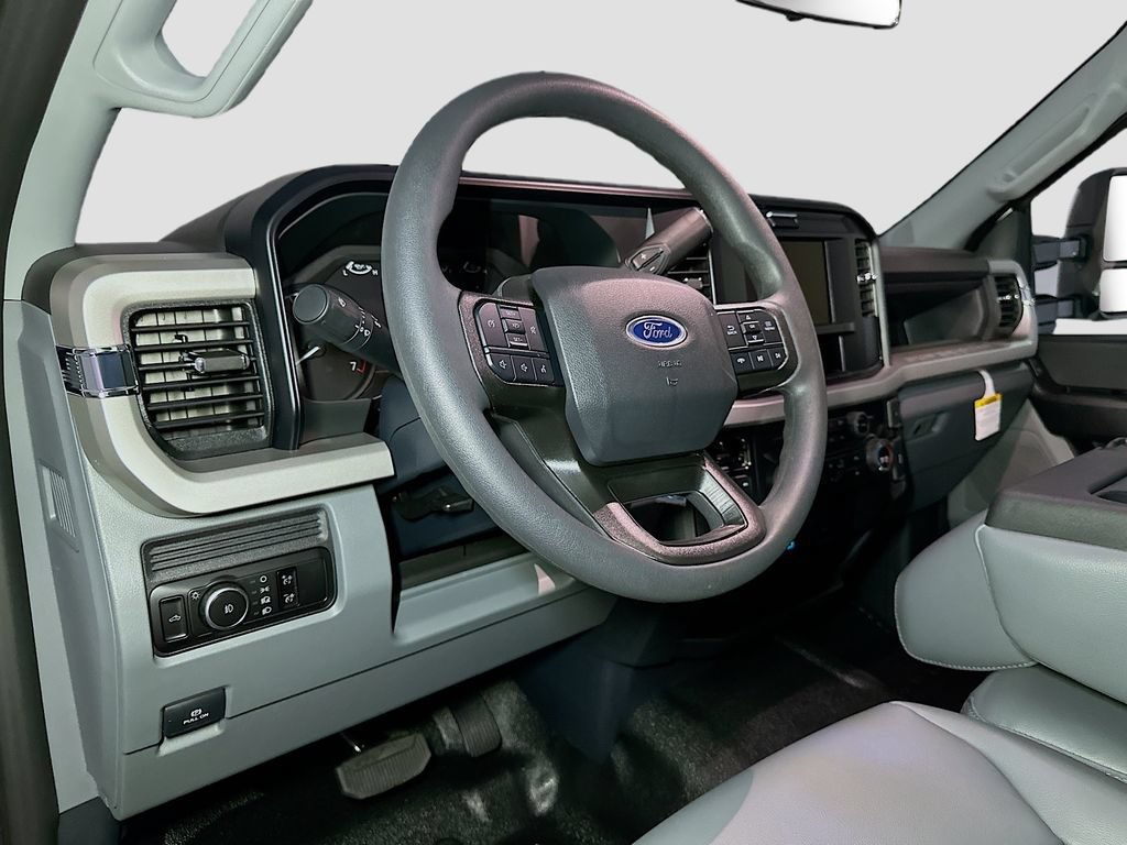 New 2026 Ford F350 XL w/ XL Chrome Package AWD/4WD image 8