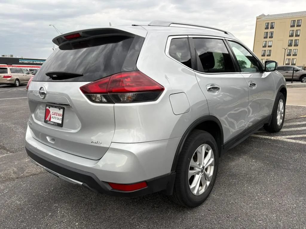 Used 2018 Nissan Rogue S w/ S Value Package AWD/4WD image 5