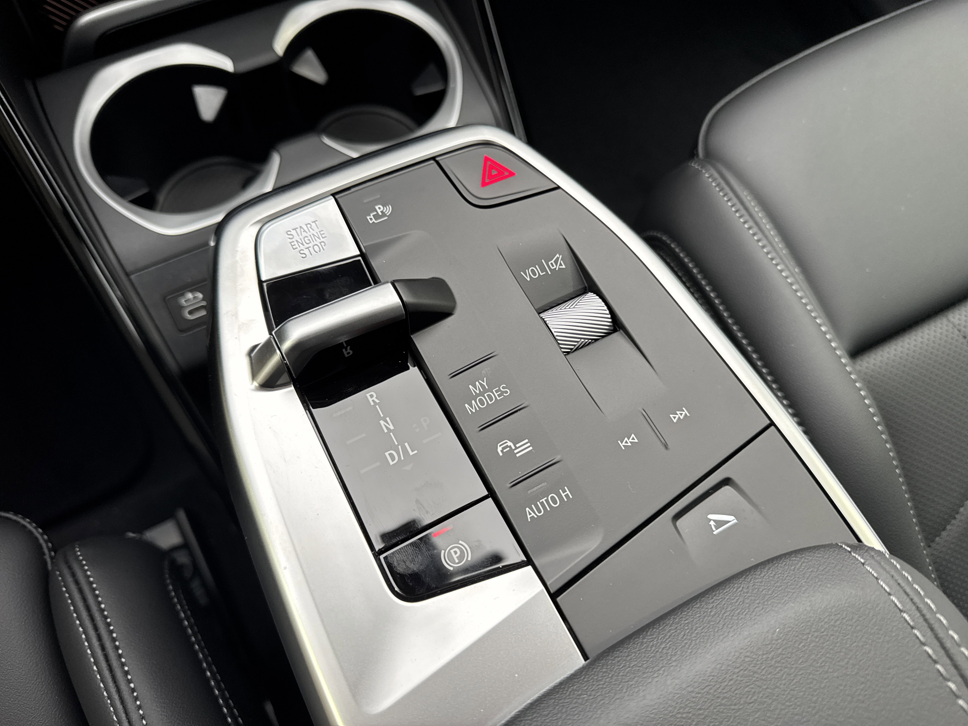 New 2026 BMW X1 xDrive28i AWD/4WD image 17
