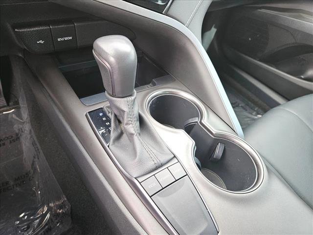 Used 2022 Toyota Camry SE w/ Carpet Mat Package (TMS) FWD image 16