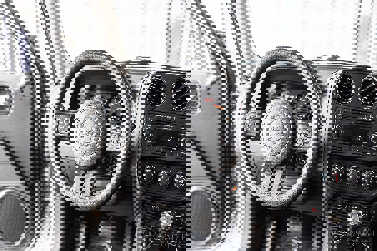 Used 2012 Jeep Patriot Sport FWD image 31