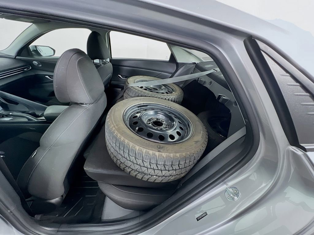 Certified 2021 Hyundai Elantra SEL FWD image 22