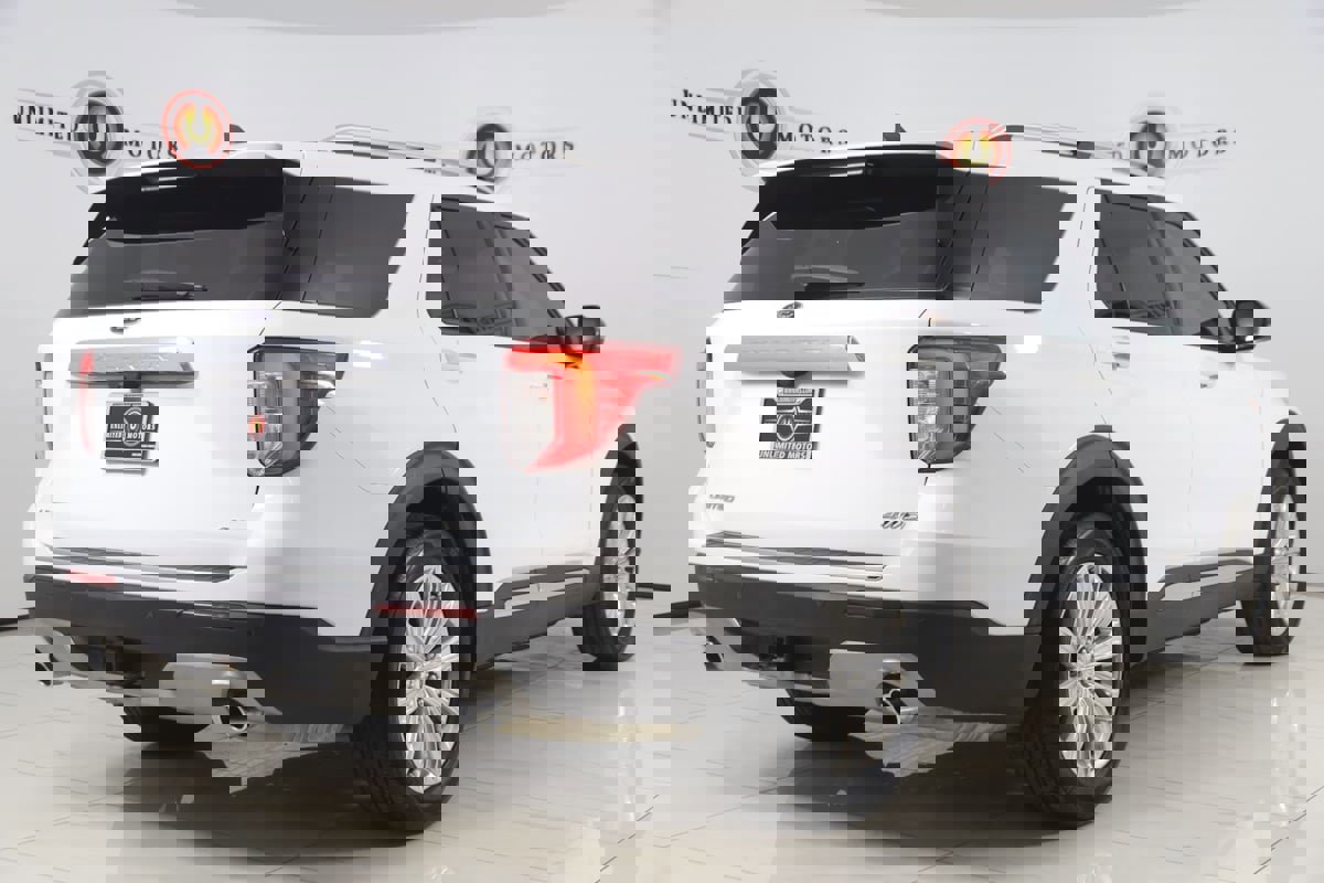 Used 2021 Ford Explorer Limited w/ Equipment Group 301A image 3