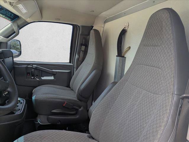 Used 2016 GMC Savana 2500 Extended image 17