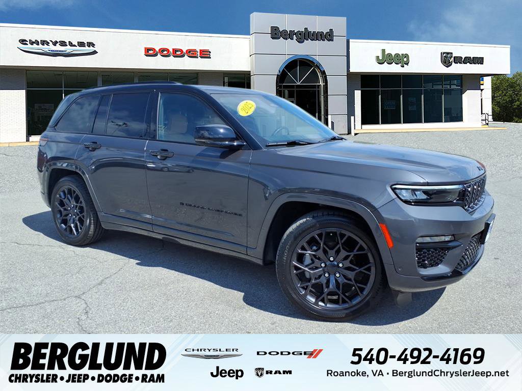 Used 2025 Jeep Grand Cherokee Summit w/ Obsidian Package AWD/4WD video 1