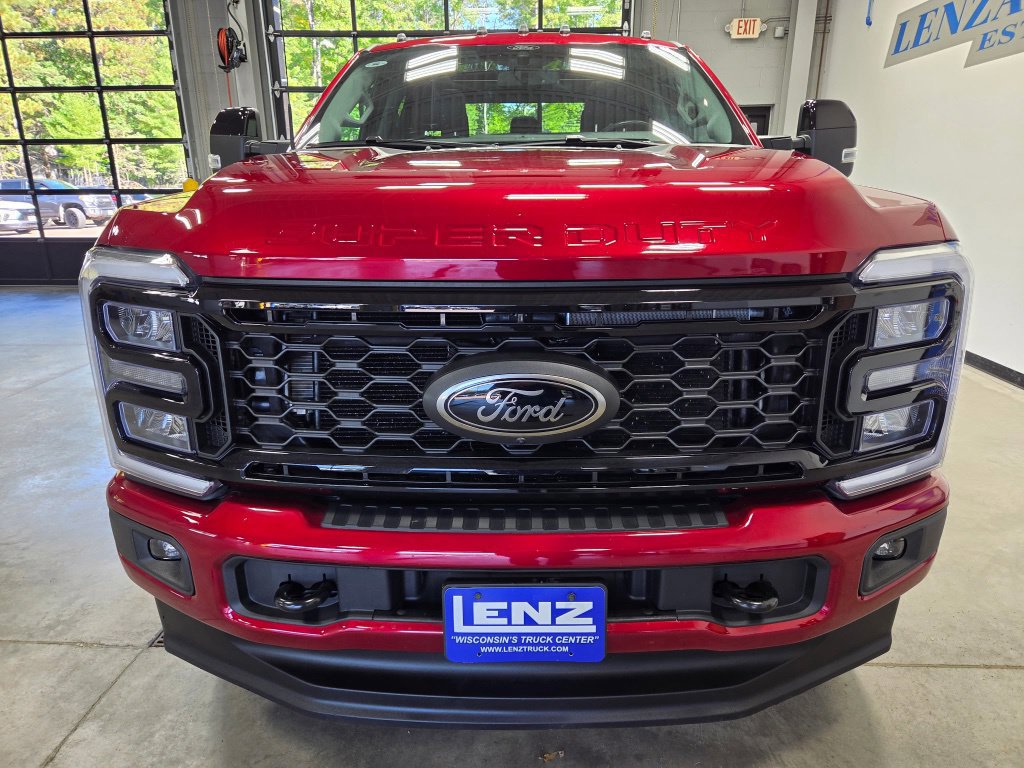 Used 2026 Ford F350 Lariat w/ Black Appearance Package AWD/4WD image 3