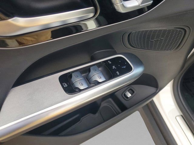 Certified 2025 Mercedes-Benz GLC 300 image 47