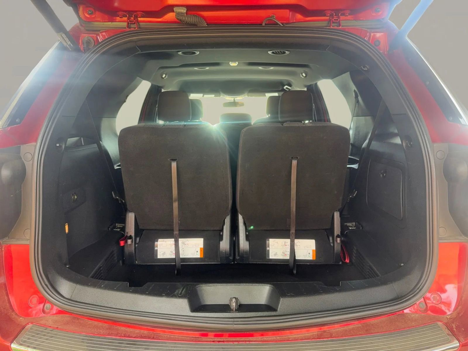 Used 2018 Ford Explorer XLT w/ Equipment Group 201A image 16