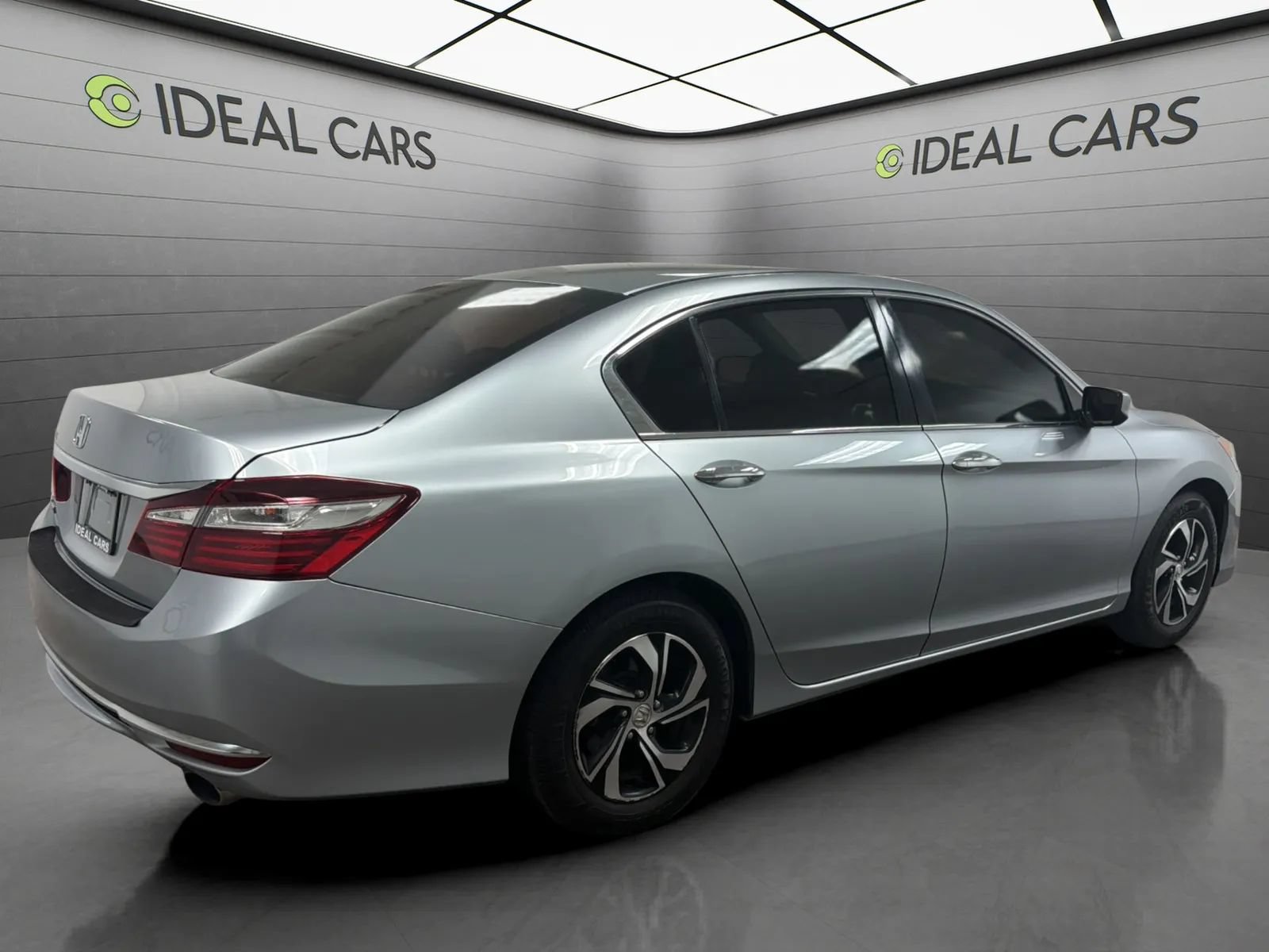 Used 2017 Honda Accord LX image 5