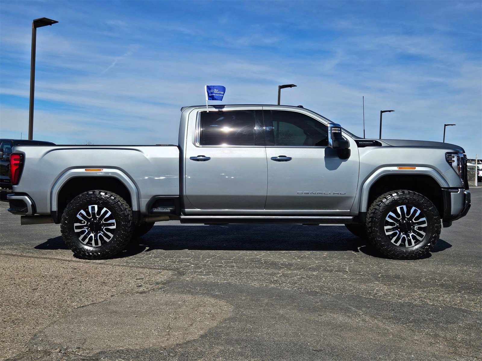 Used 2024 GMC Sierra 3500 Denali Ultimate image 4
