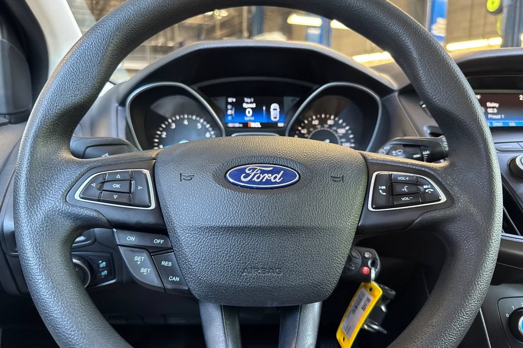 Used 2018 Ford Focus SE FWD image 23
