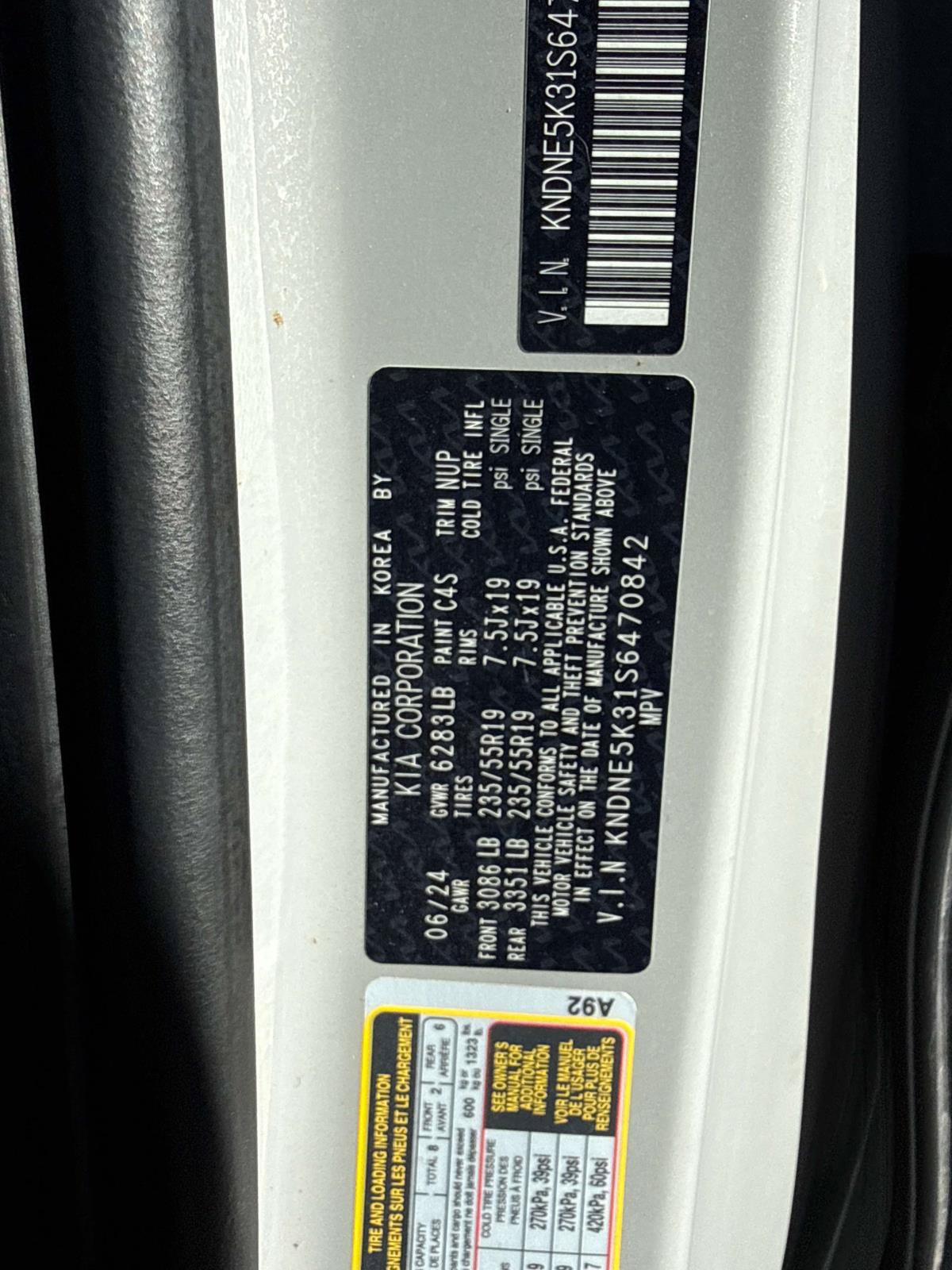 Used 2025 Kia Carnival SX w/ SX Dark Edition Package FWD image 28