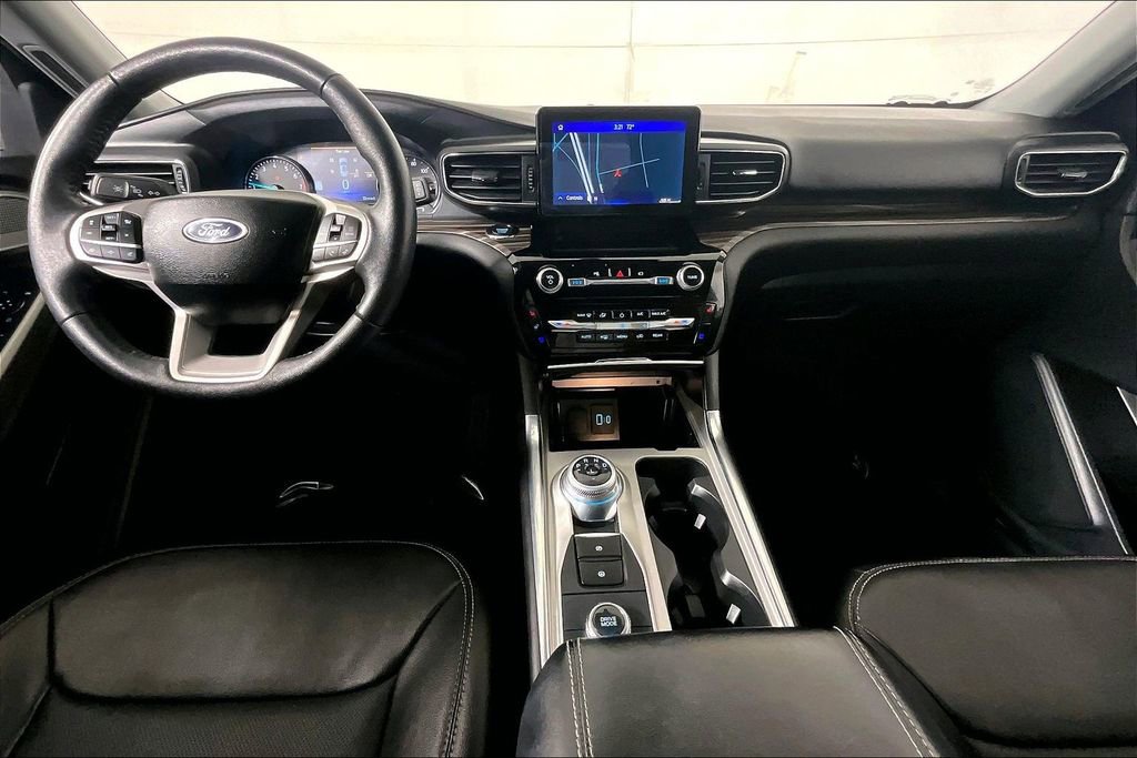 Used 2023 Ford Explorer Limited image 15