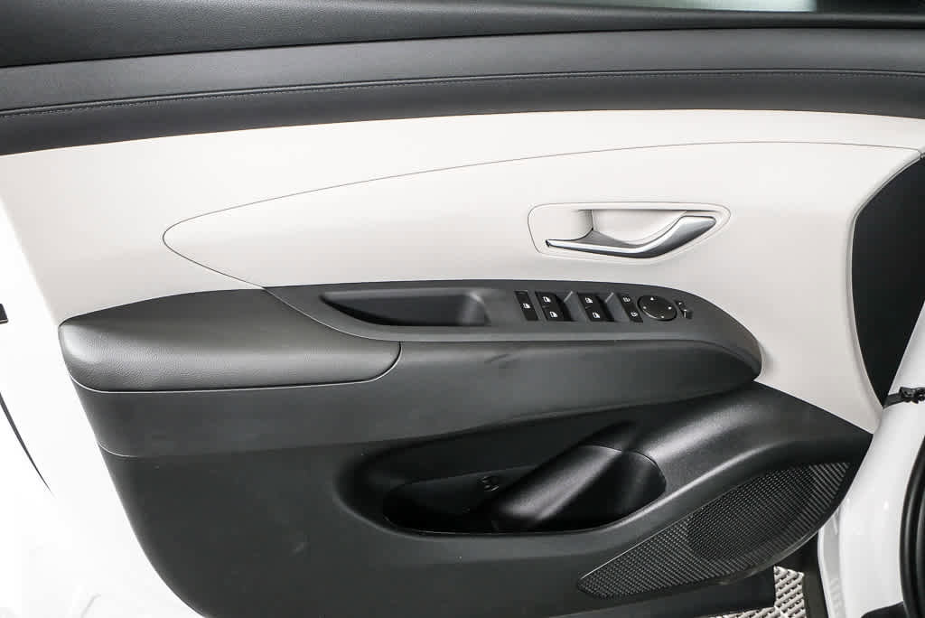 New 2026 Hyundai Tucson SE image 7